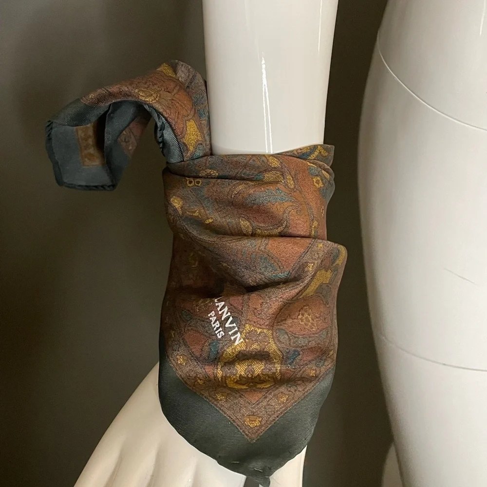 Vintage Lanvin Paris Solk Scarf Handkerchief 17 In Excellent Condition - Picture 4 of 5